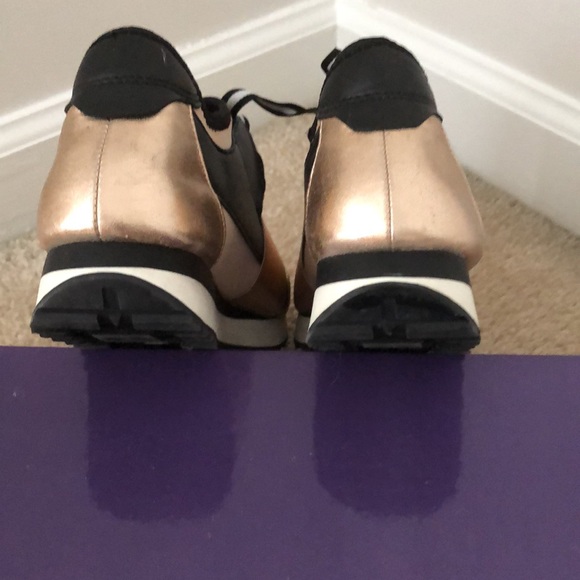 Steve Madden slip-on jogging/running shoe - Picture 4 of 5